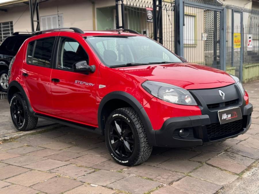 RENAULT - SANDERO - 2011/2012 - Vermelha - R$ 40.900,00