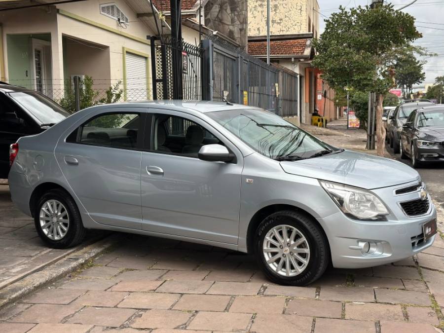 CHEVROLET - COBALT - 2012/2013 - Prata - R$ 41.900,00