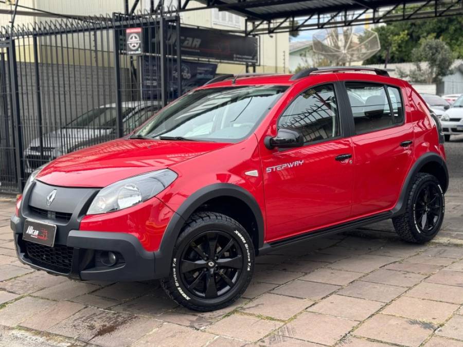RENAULT - SANDERO - 2011/2012 - Vermelha - R$ 40.900,00