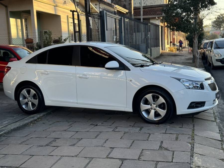 CHEVROLET - CRUZE - 2011/2012 - Branca - R$ 59.990,00