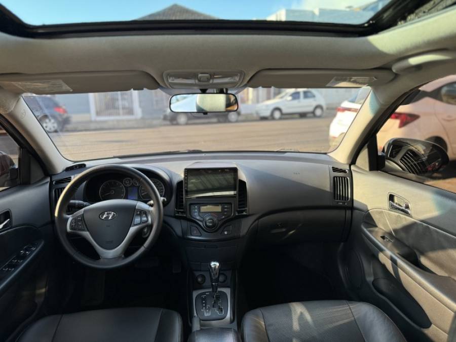 HYUNDAI - I30 - 2010/2011 - Preta - R$ 44.900,00