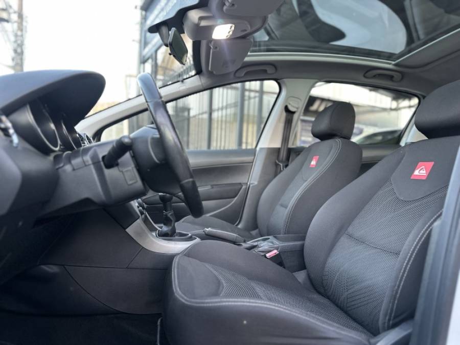 PEUGEOT - 308 - 2014/2015 - Branca - R$ 49.900,00