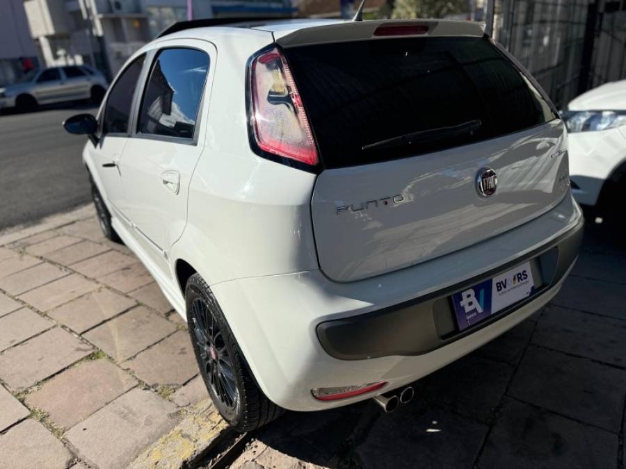FIAT - PUNTO - 2013/2013 - Branca - R$ 49.900,00