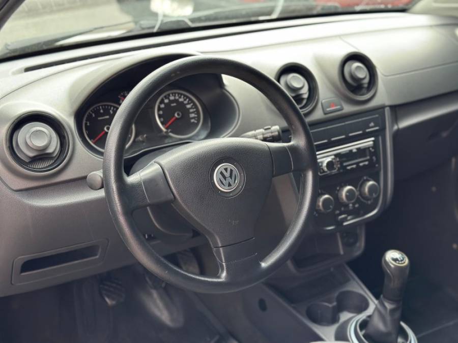 VOLKSWAGEN - SAVEIRO - 2011/2012 - Branca - R$ 54.900,00