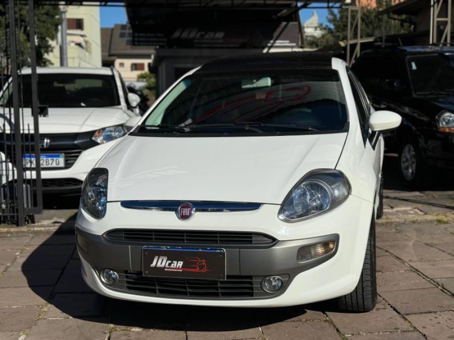 FIAT - PUNTO - 2013/2013 - Branca - R$ 49.900,00