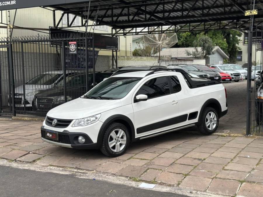 VOLKSWAGEN - SAVEIRO - 2011/2012 - Branca - R$ 54.900,00