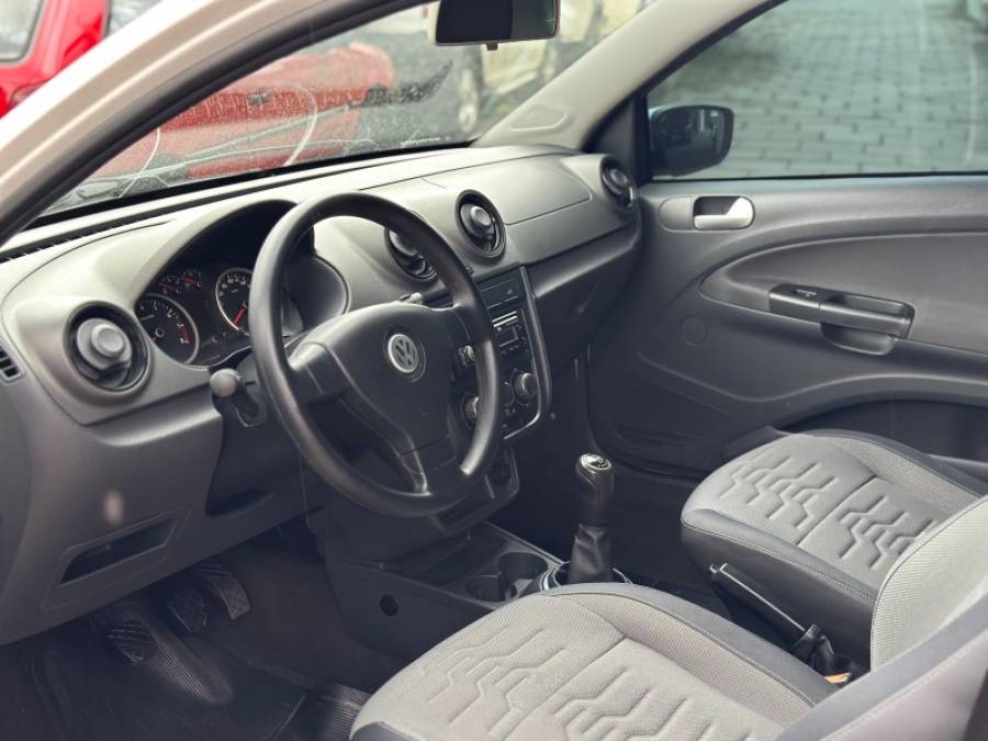 VOLKSWAGEN - SAVEIRO - 2011/2012 - Branca - R$ 54.900,00